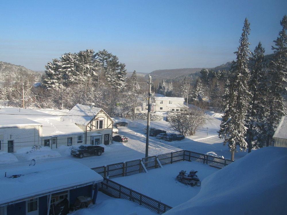 Le Voyageur Inn Mattawa Exterior photo